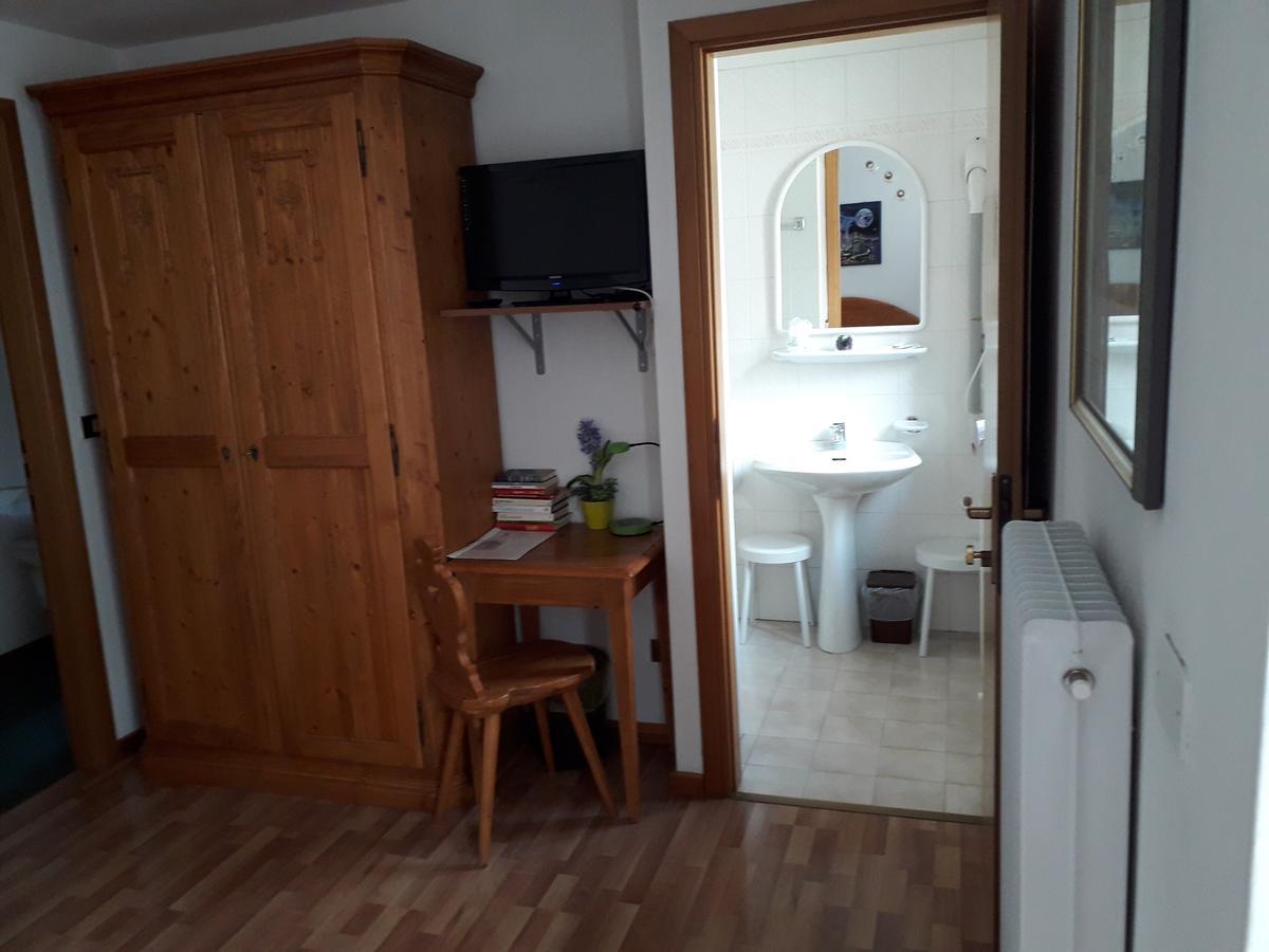 Albergo Meuble Tarandan Forni di Sopra Extérieur photo